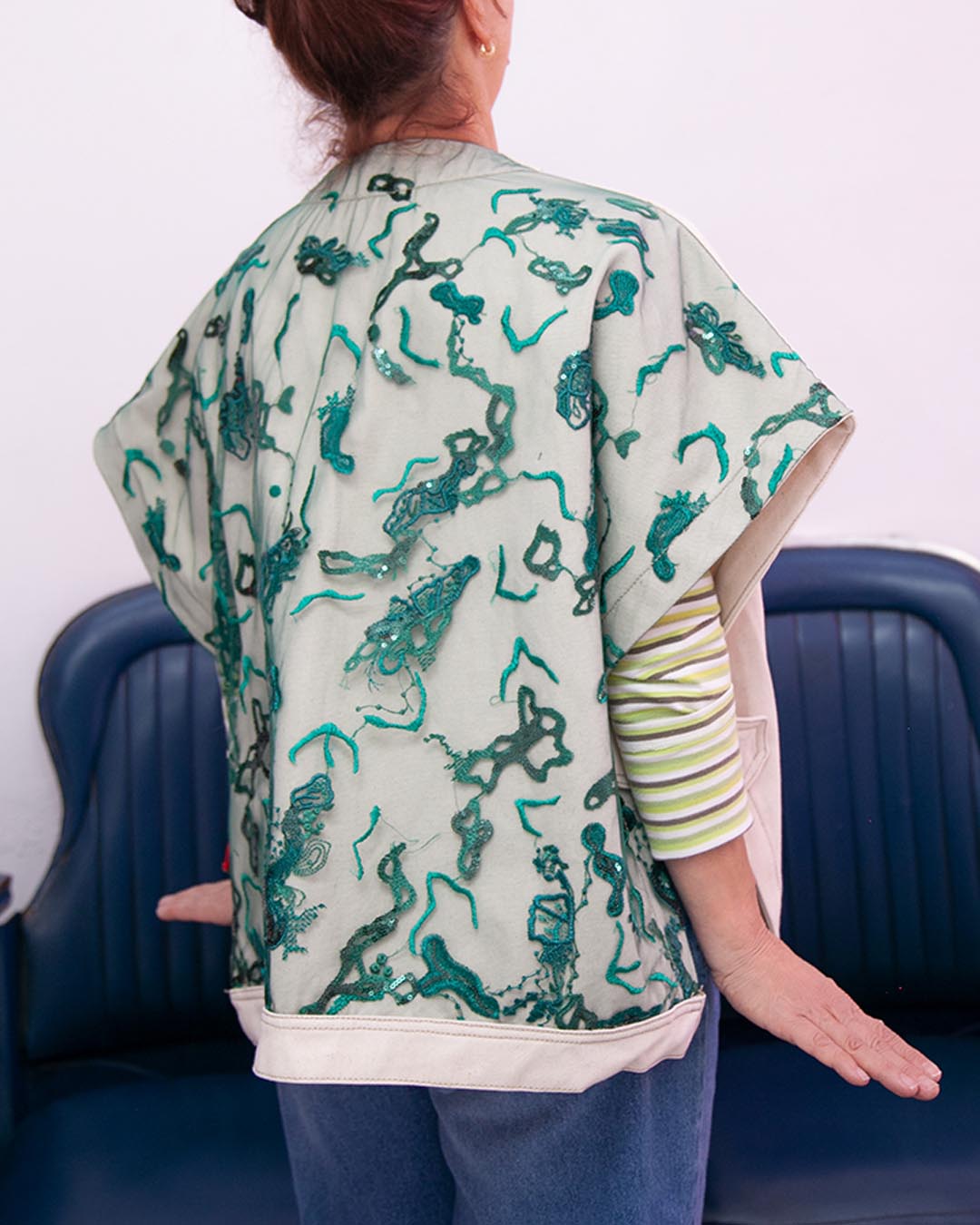 Poncho en Denim con Lentejuela - corto